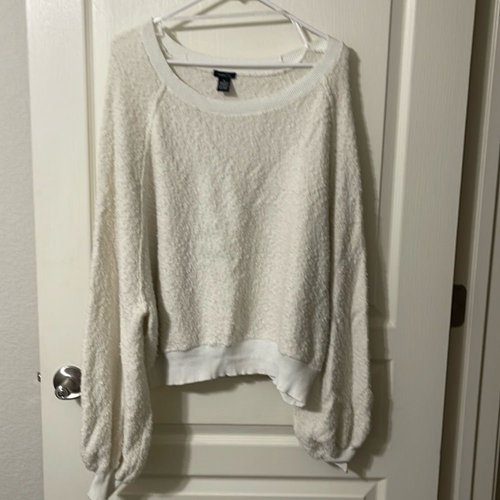 Off white cling buff sleeves sweat wide neck